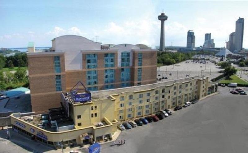 Quality Inn & Suites Niagara Falls Exteriör bild